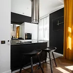 Prestige Piotrkowska With Aircon Apartment