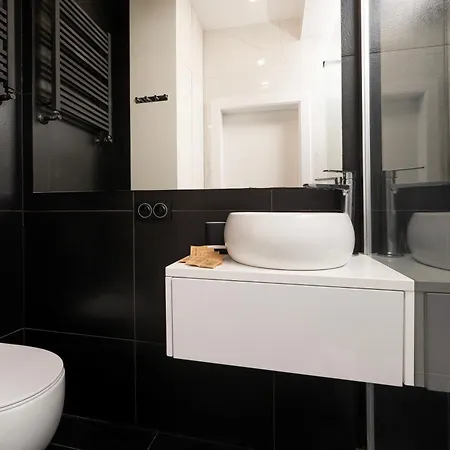 Prestige Piotrkowska With Parking, Aircon 罗兹