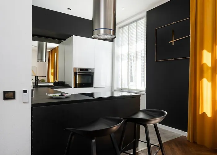 Prestige Piotrkowska With Parking, Aircon Апартаменты